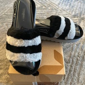 NWB KOOKABURRA BY UGG Slingback FUZZ’N Sandals  Black & Gray Size 7